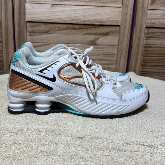 Nike Shox Enigma Women's Running Gym White Black Gold Used Like New Women’s 12 - Picture 4 of 14